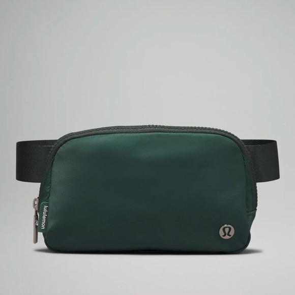 🆕💚 Lululemon Everywhere Belt Bag - Dark Forest - Picture 6 of 6